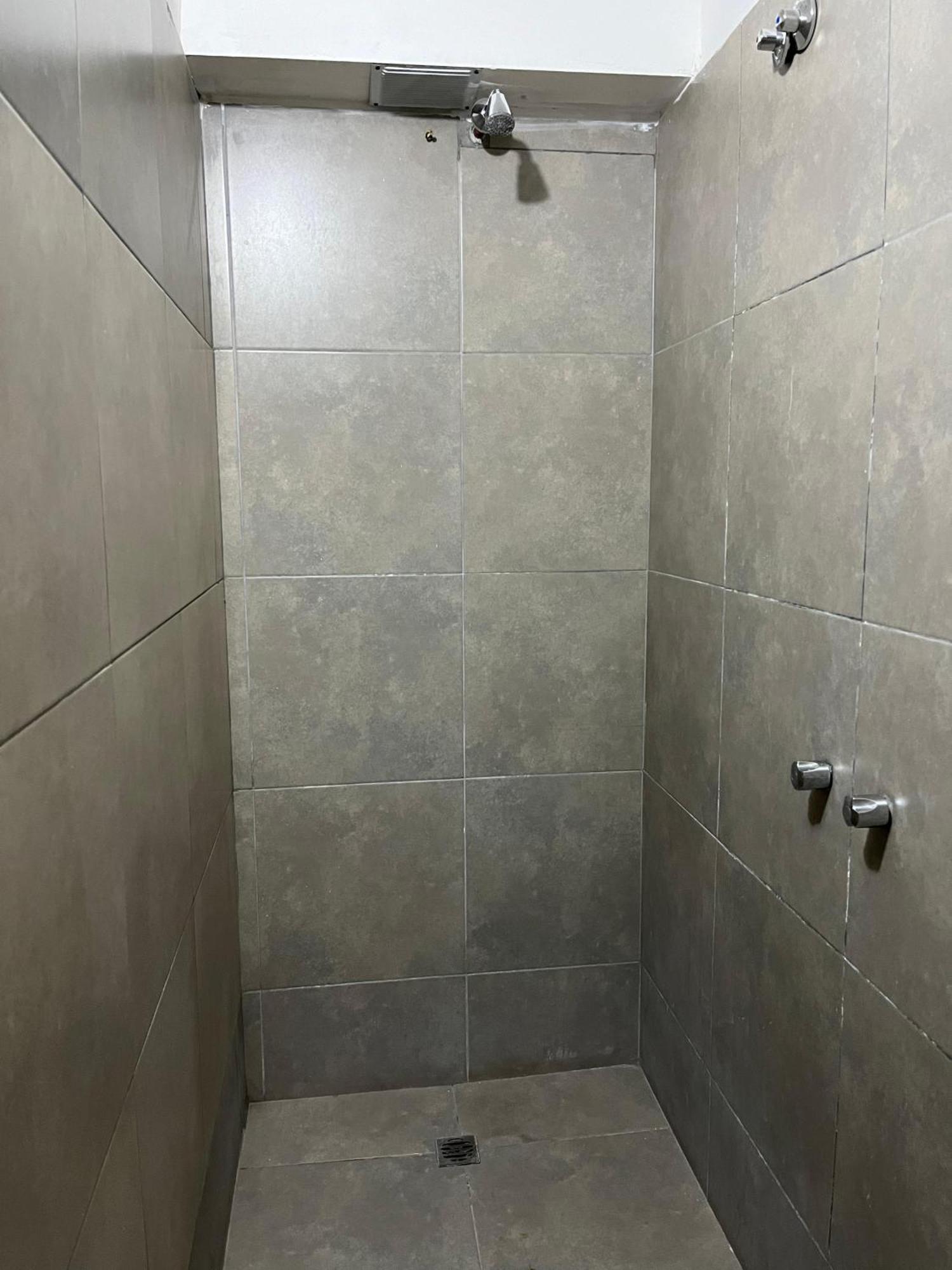 Hostel Dale Мендоса Екстериор снимка