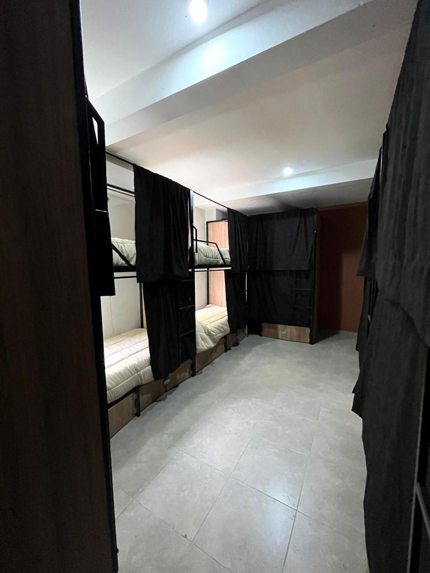Hostel Dale Мендоса Екстериор снимка