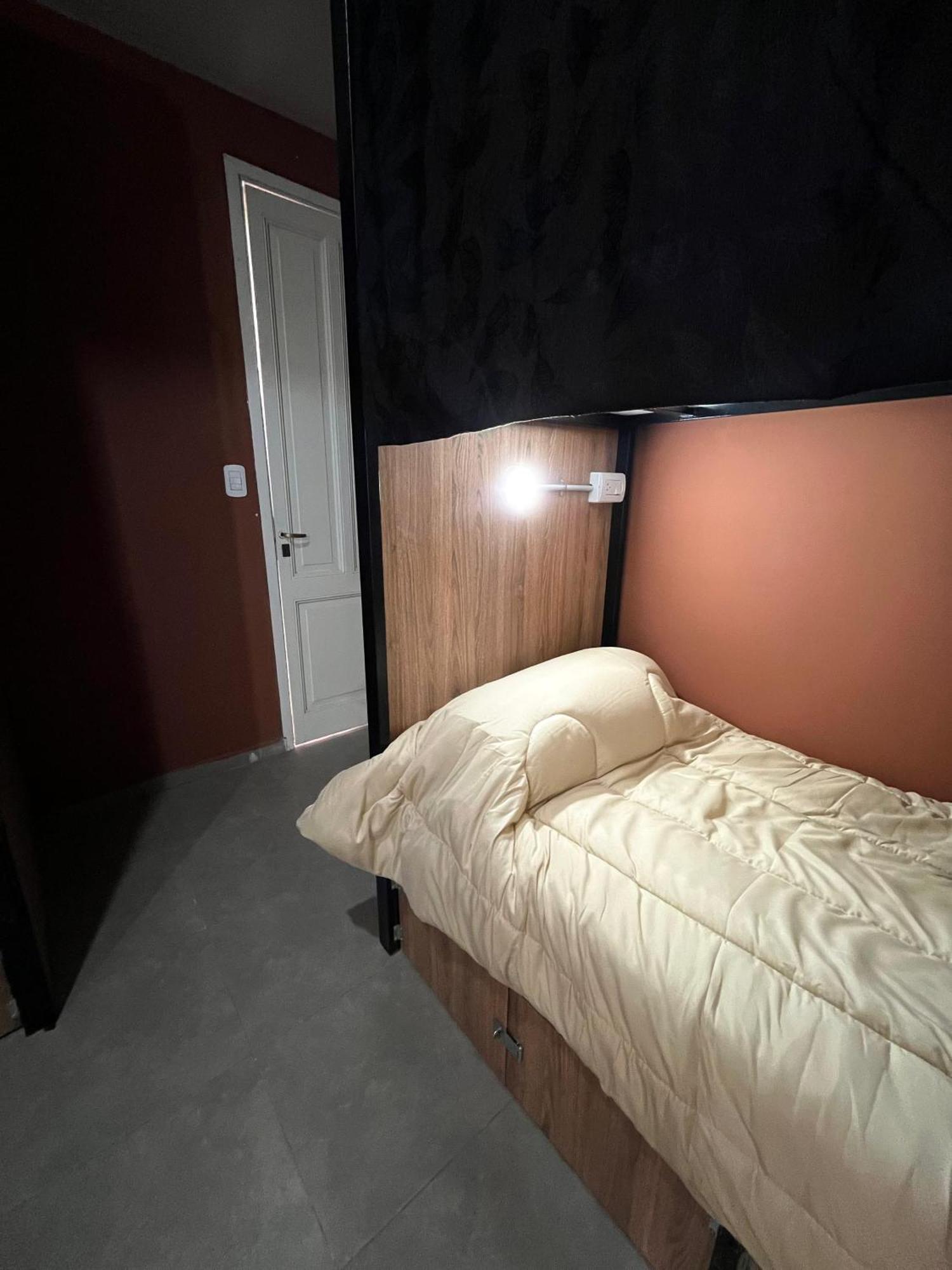 Hostel Dale Мендоса Екстериор снимка